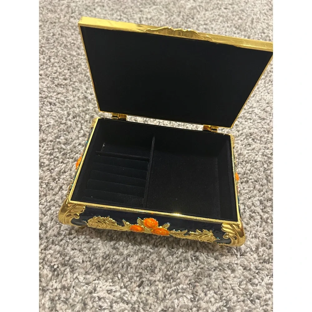 Lion‎ of Babylon Iraq Sphinx Ochre Jewelry Box Enameled Gold Plated Trinket Case
